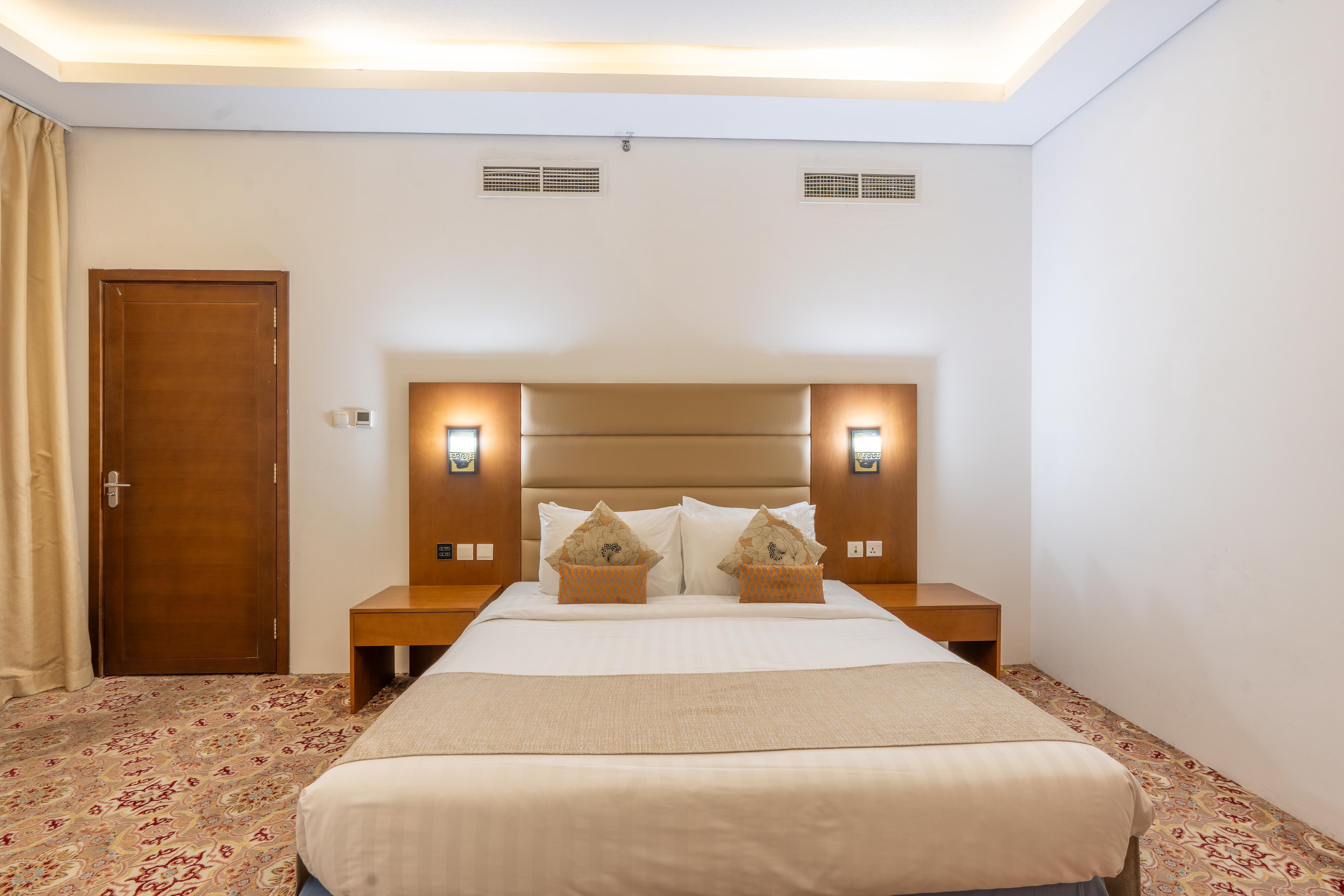 Tamr Inn Hotel - Tap to explore photos