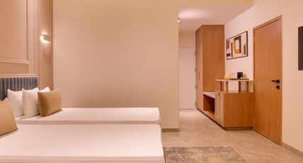 Lemon Tree Hotel, Morbi Room Type - Deluxe Suite
