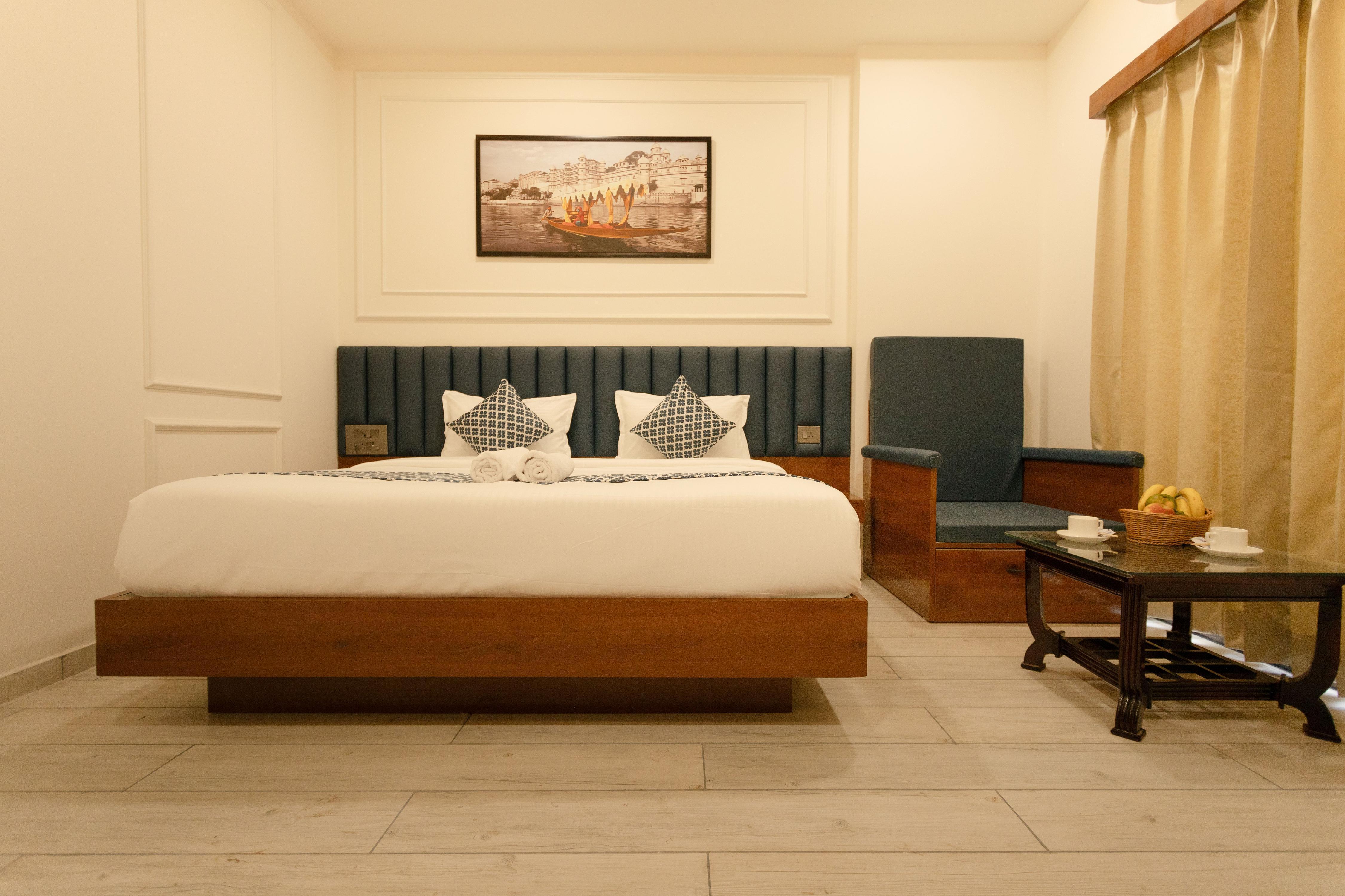 Oran Hotels - Tap to explore photos