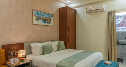 Perfectstayz Premium Shree Narayana Ujjain Room Type - Executive room with Sofa Cum bed Perfectstayz Premium Shree Narayana Ujjain Room Type - Executive room with Sofa Cum bed