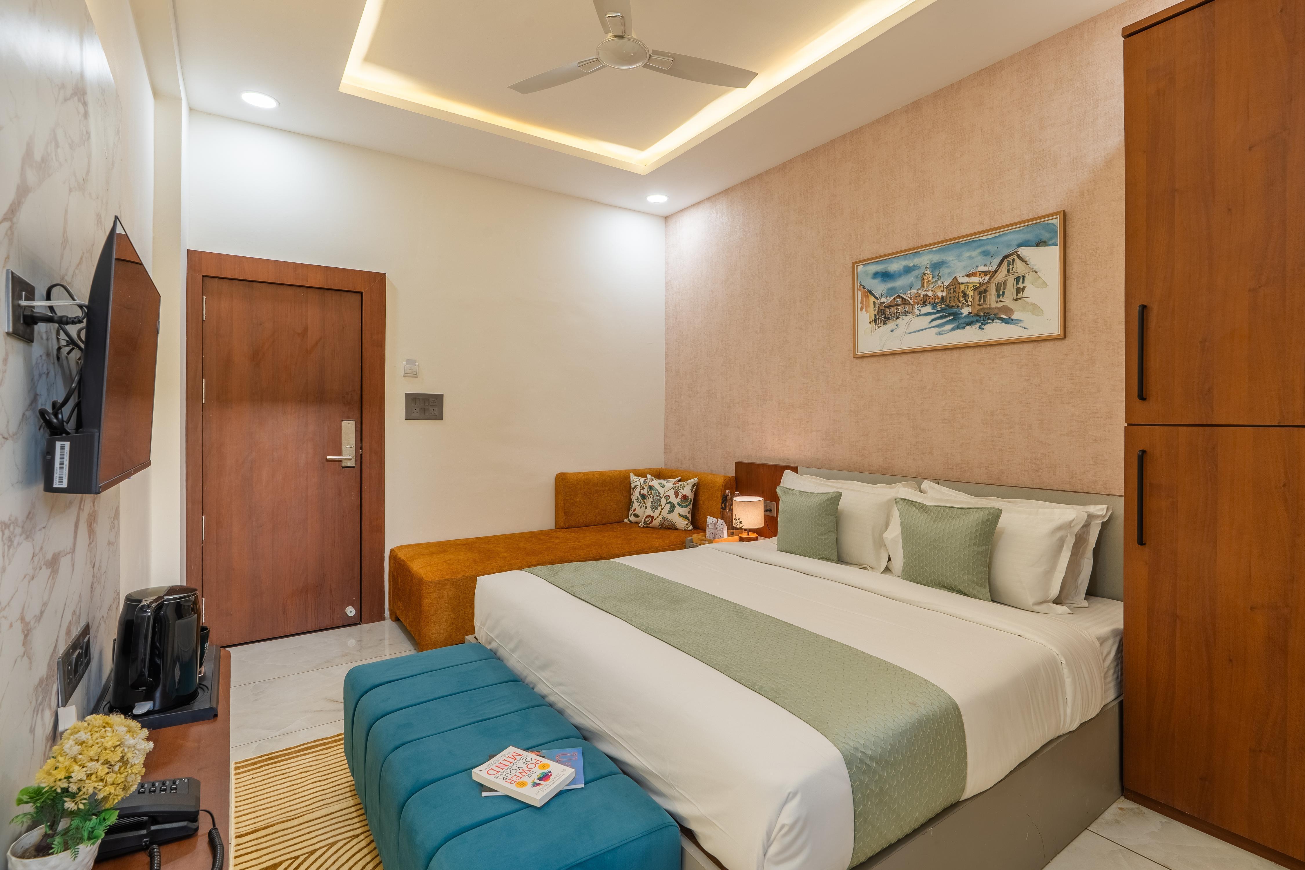 Perfectstayz Premium Shree Narayana Ujjain - Tap to explore photos