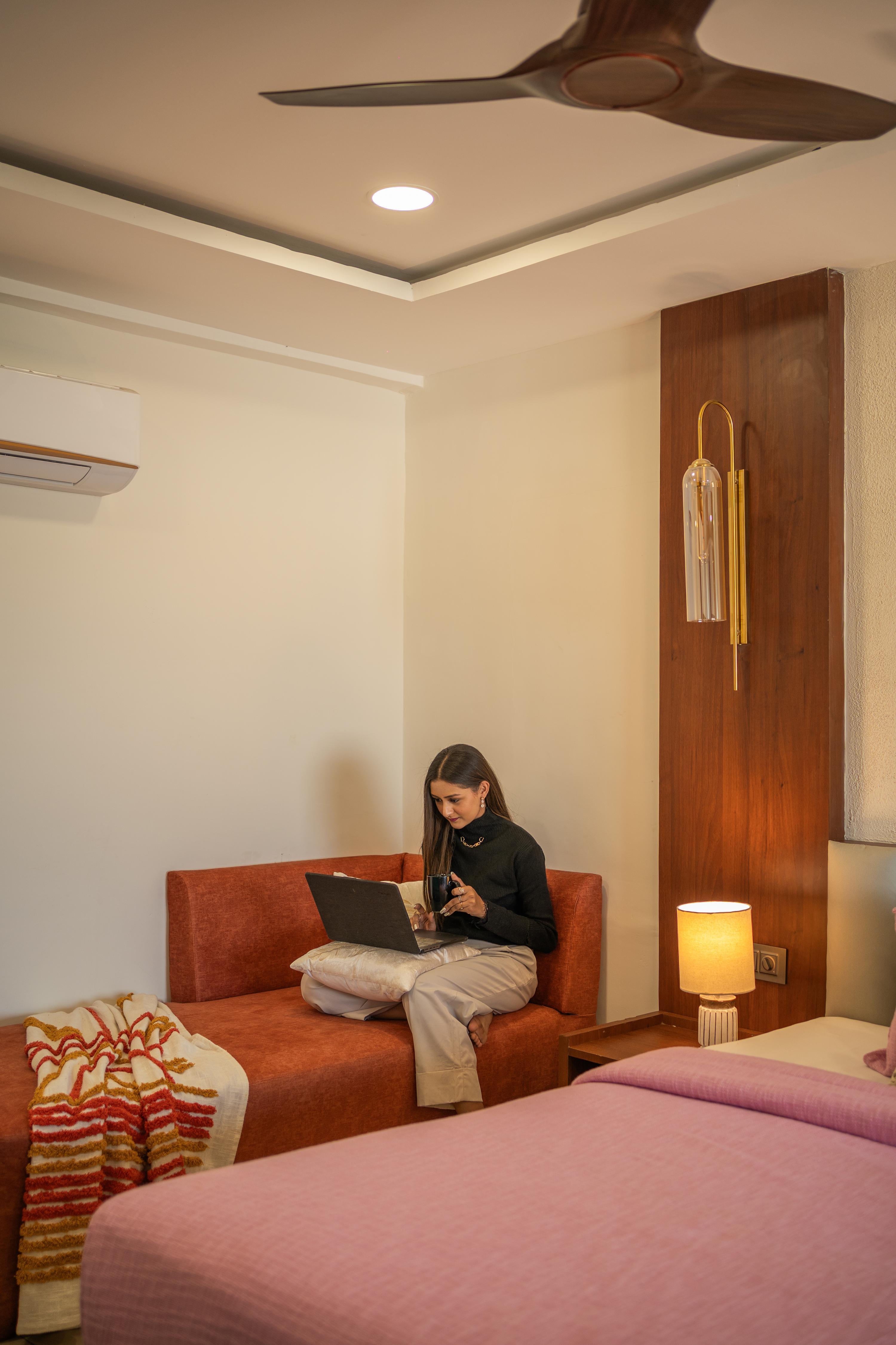 Perfectstayz Premium Shree Narayana Ujjain - Tap to explore photos