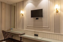 The Chanda's Hotel & Banquet