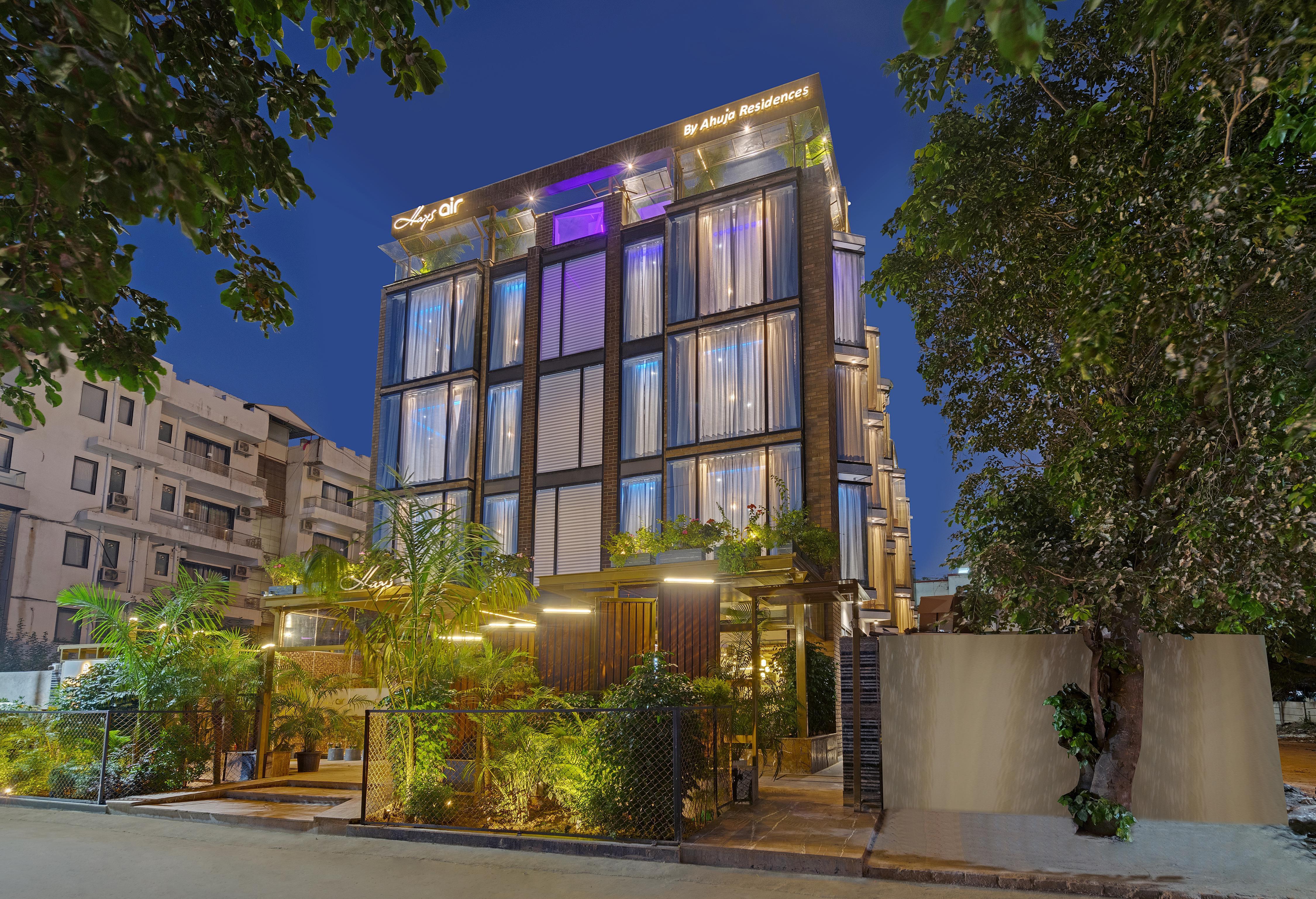 Hays AIR By Ahuja Residences - Golf Course Ext. Road & Sector 51