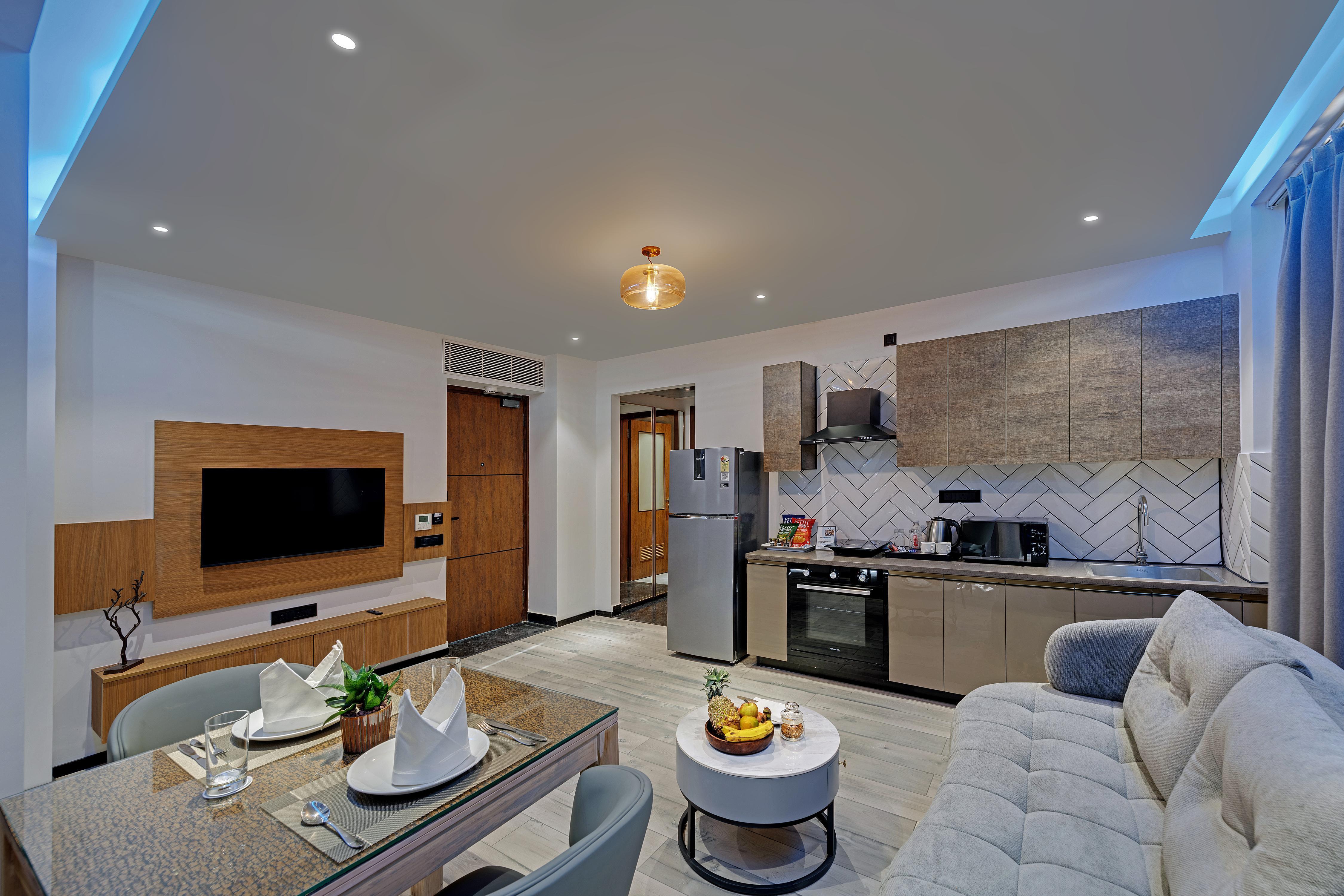 Hays AIR By Ahuja Residences - Golf Course Ext. Road & Sector 51 - Tap to explore photos