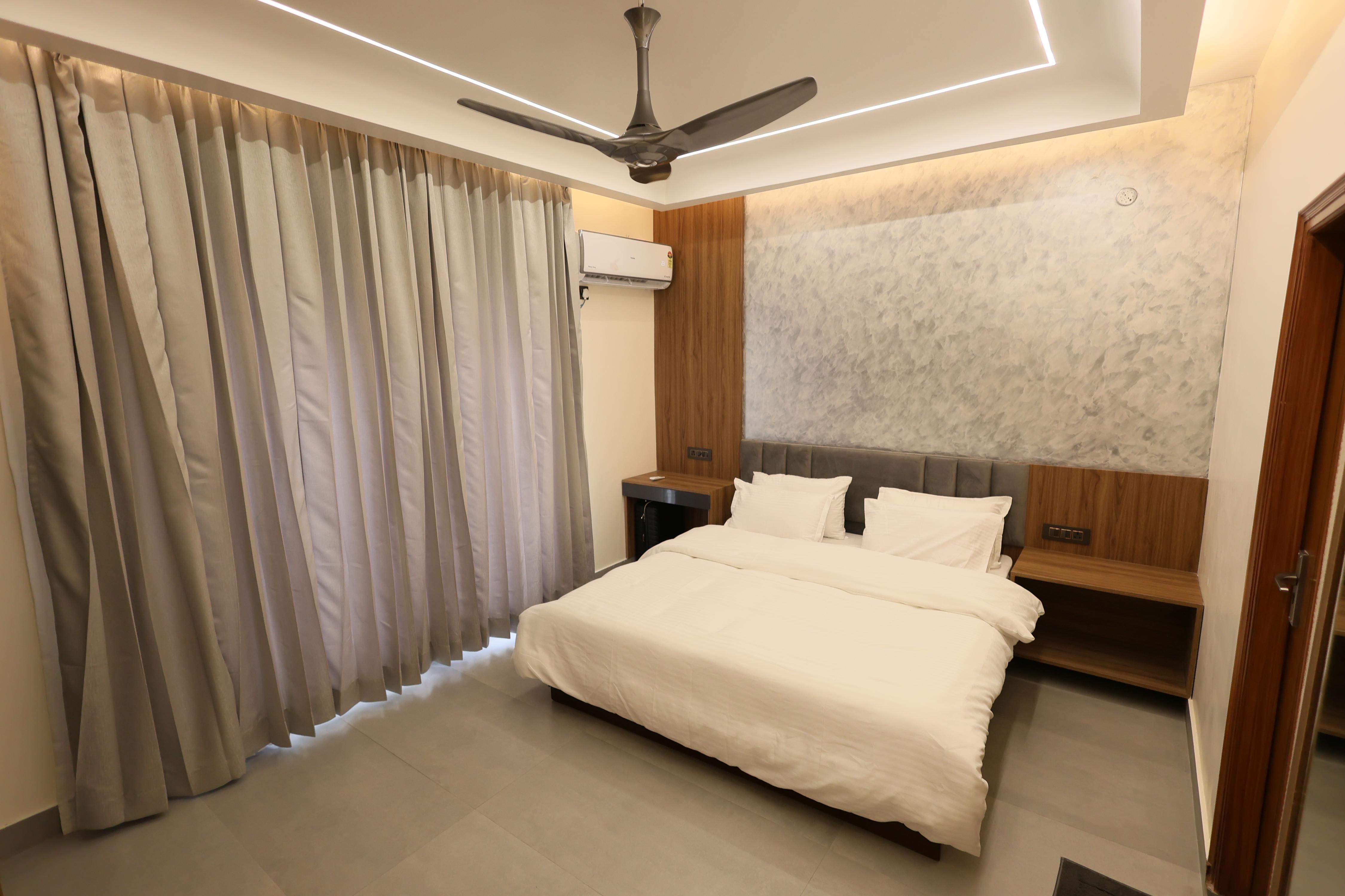 Skylight Suites - Tap to explore photos