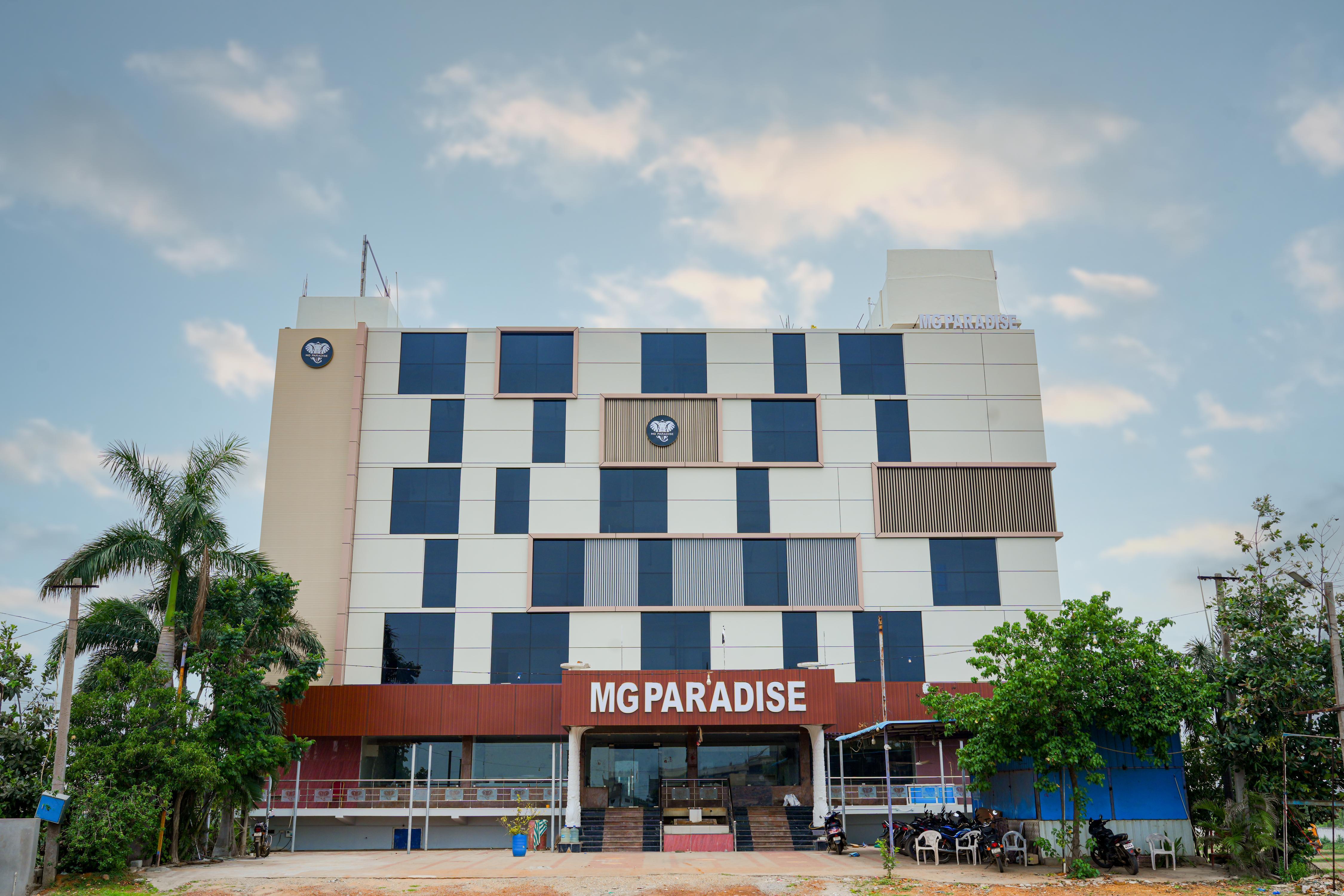 Hotel MG Paradise - Tap to explore photos