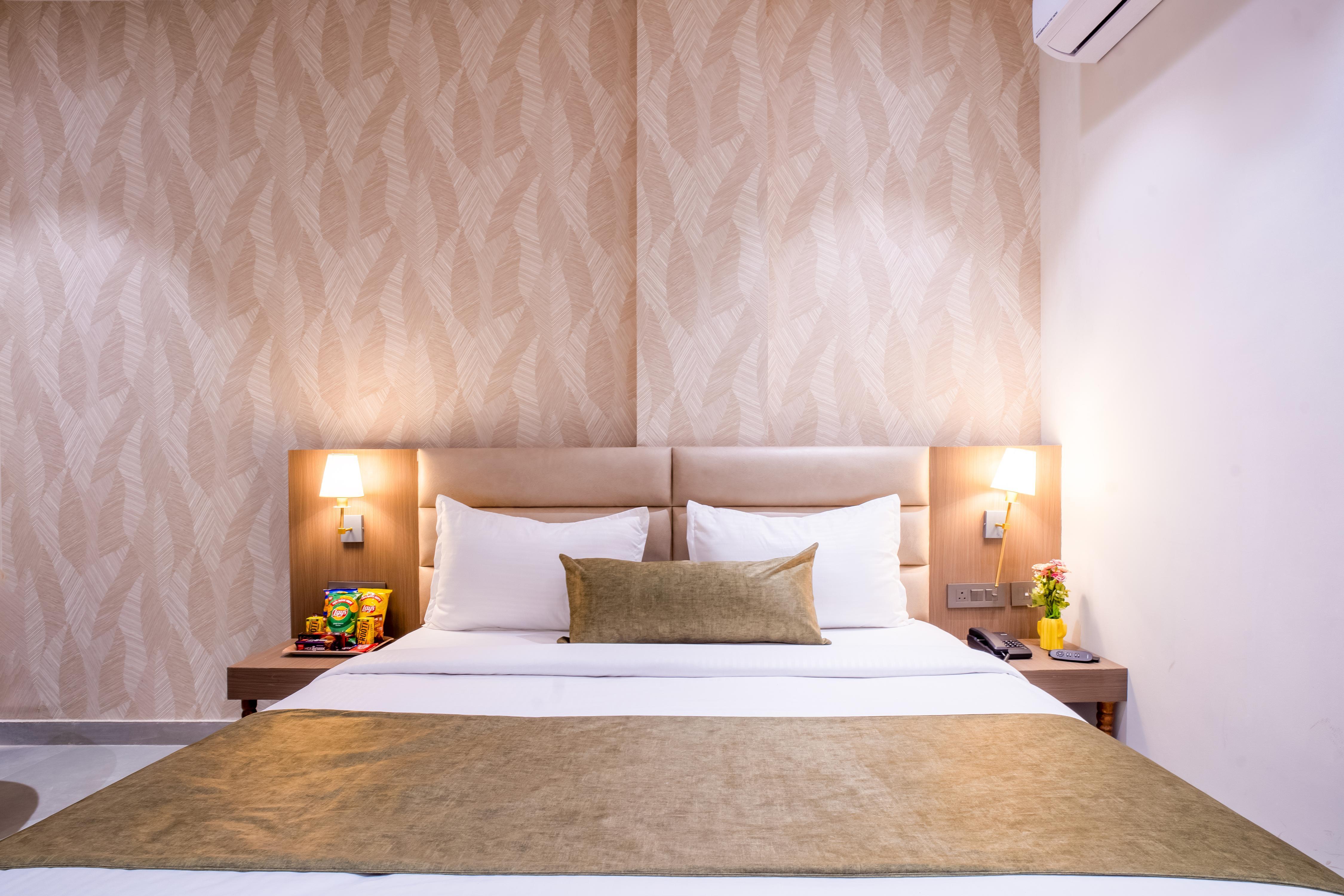 Miran Hotel & Suites - Mathura Road Faridabad - Tap to explore photos