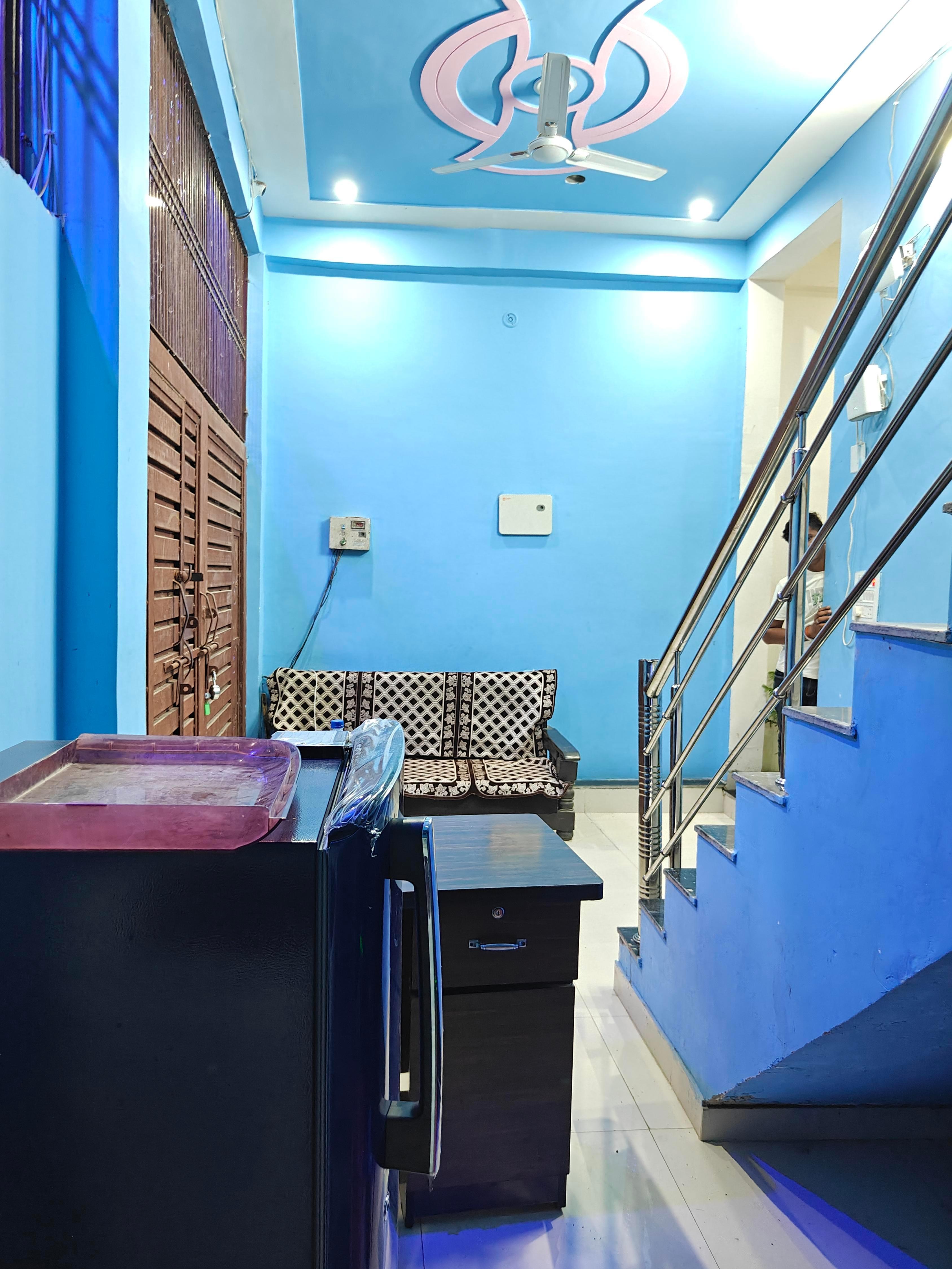 Krishna guest house 700 meter away from Rammandir - Tap to explore photos