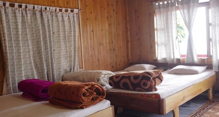 PUREXP RISHOP REJOY HOMESTAY Room Type - 4  BED ROOM MOUNTAIN VIEW