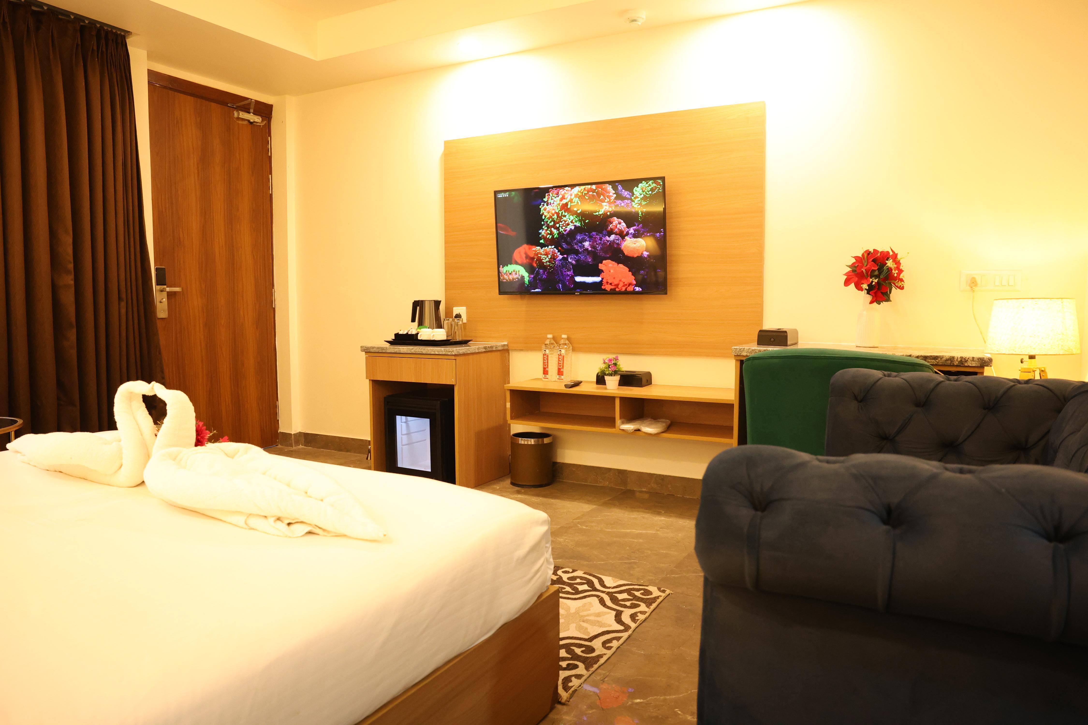 Royal Raven Hotel & Banquet Greater Noida Nearby India Expo Centre & Mart - Tap to explore photos