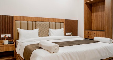 Hotel Sk Elite Room Type - Deluxe Room