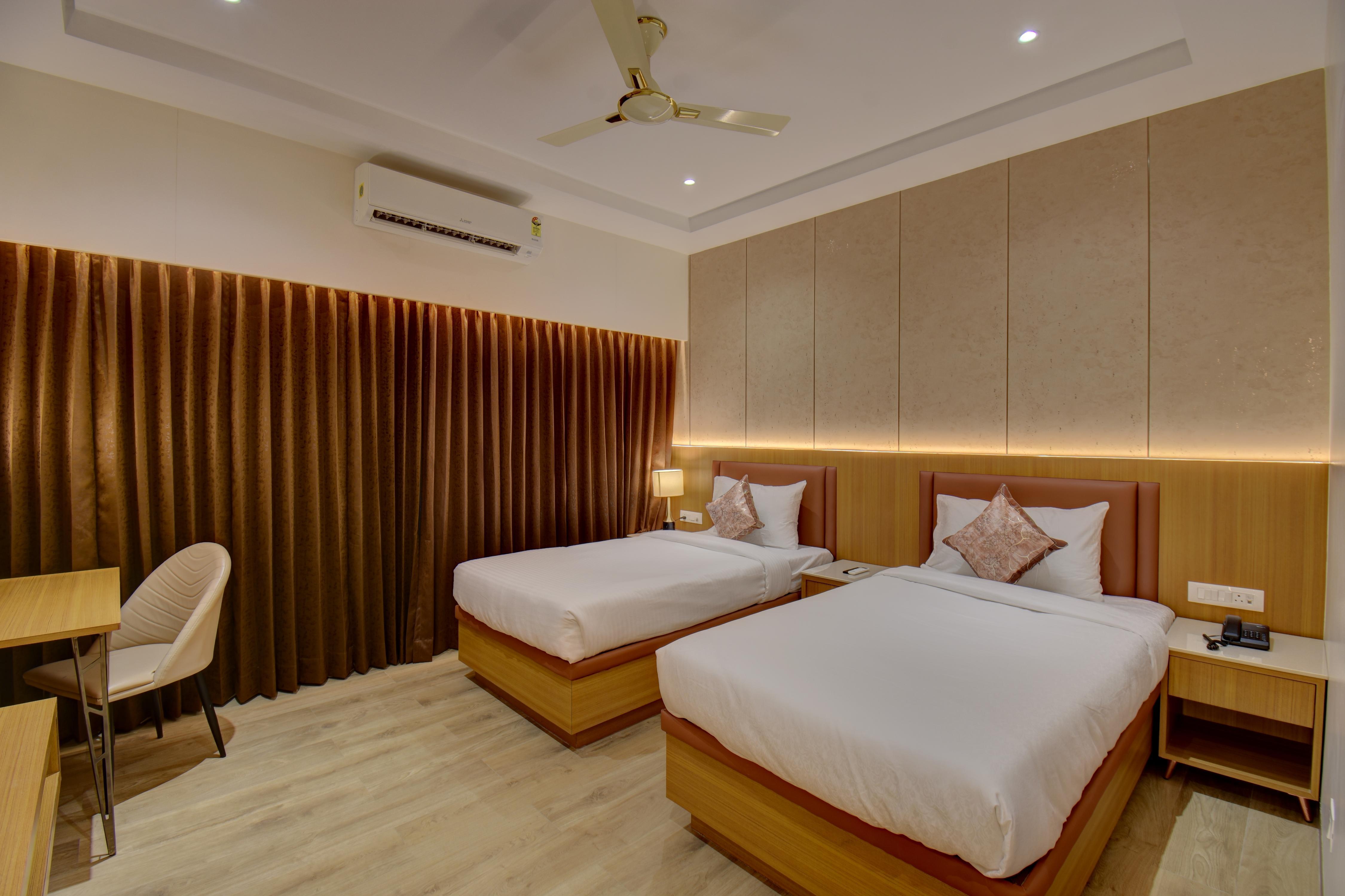 Hotel Warma Palace Room Type - Deluxe Twin Room