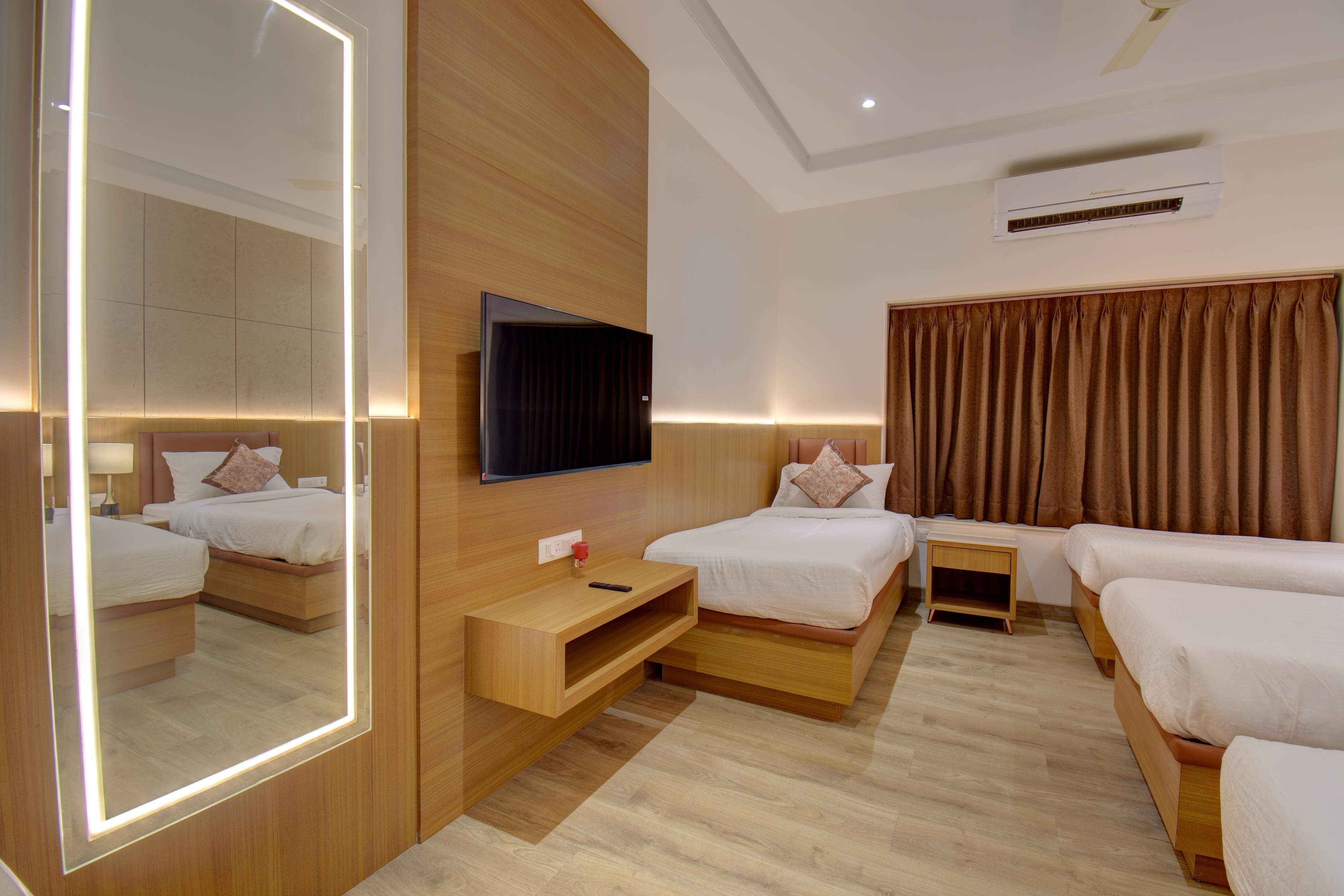 Hotel Warma Palace Room Type - Four Bed Family Room