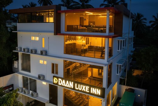 DAAN LUXE INN