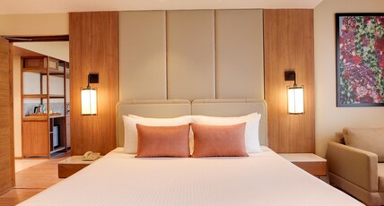 Lemon Tree Hotel, Mall of Dehradun Room Type - Deluxe Suite with Balcony