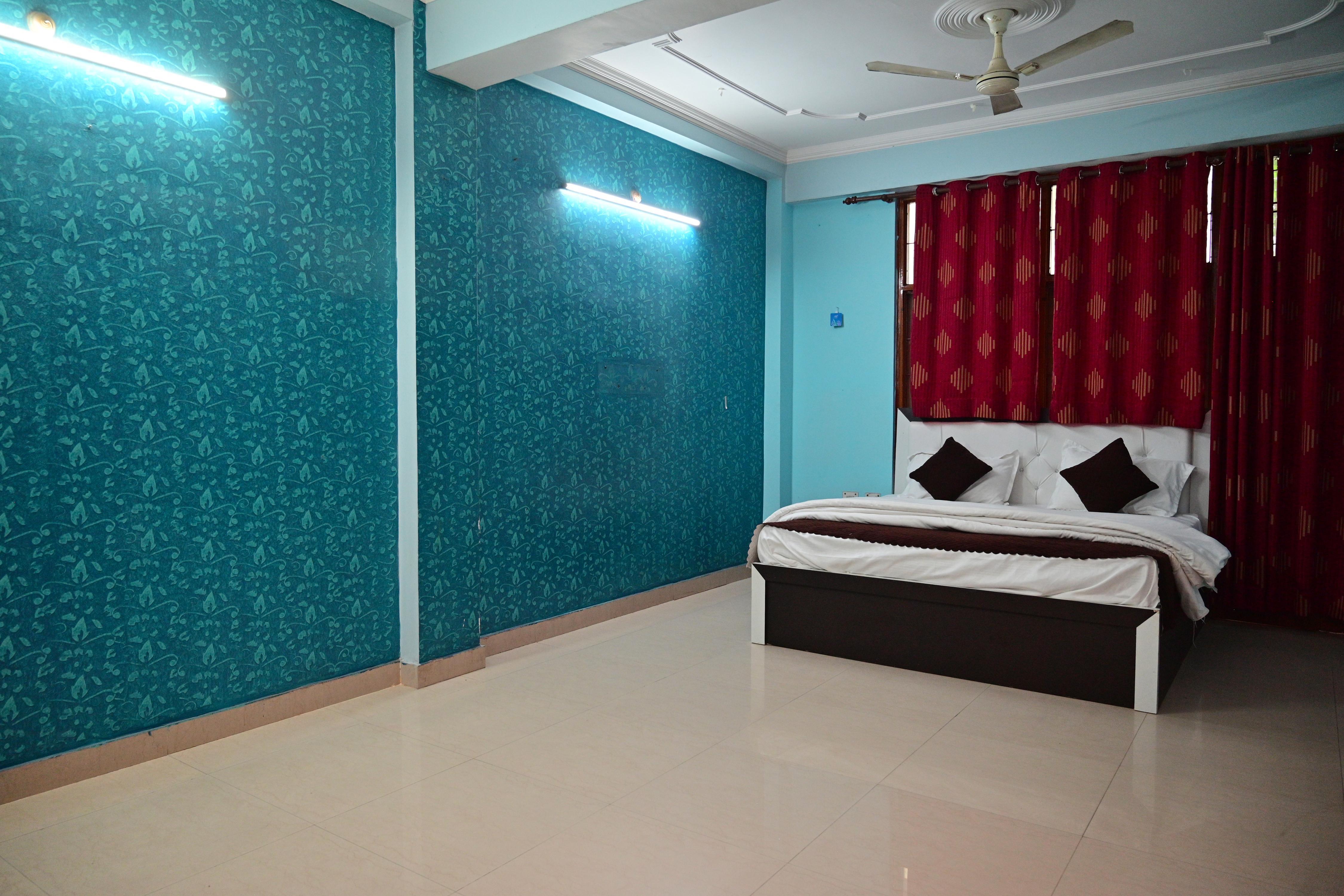 Shivaytan bed and break fast Room Type - Room no 203