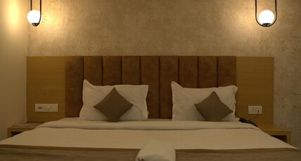 Hotel Sonali Golden Palace Room Type - SUPER DELUXE