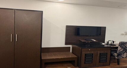 Elmas Boutique MG Road Room Type - Superior Room with Balcony