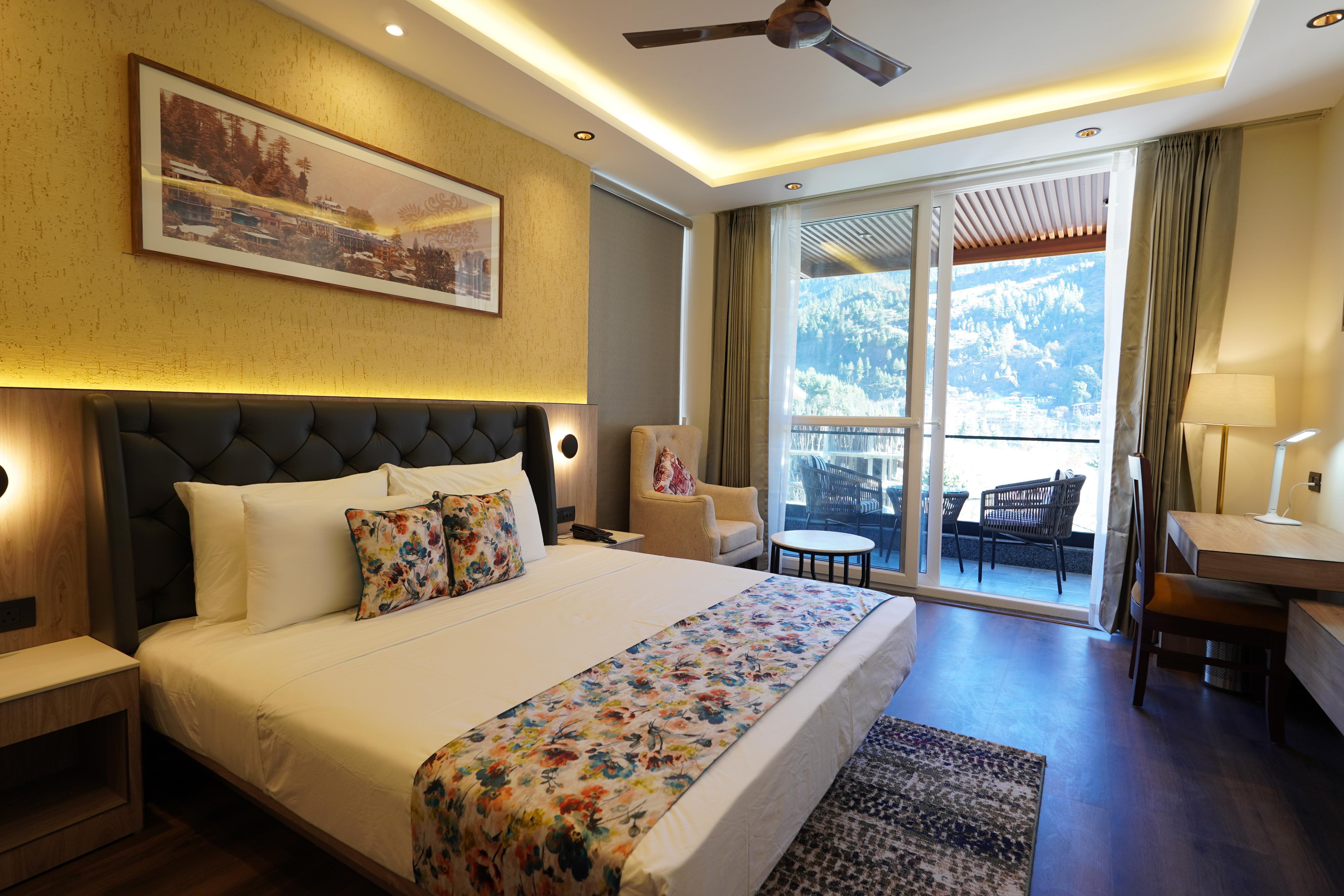 CAROM HOTEL MANALI Room Type - Superior Room