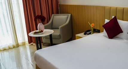 Golden Sands By the Bay Beach Resorts Room Type - Ocean Room King Bed - Balcony Golden Sands By the Bay Beach Resorts Room Type - Ocean Room King Bed - Balcony