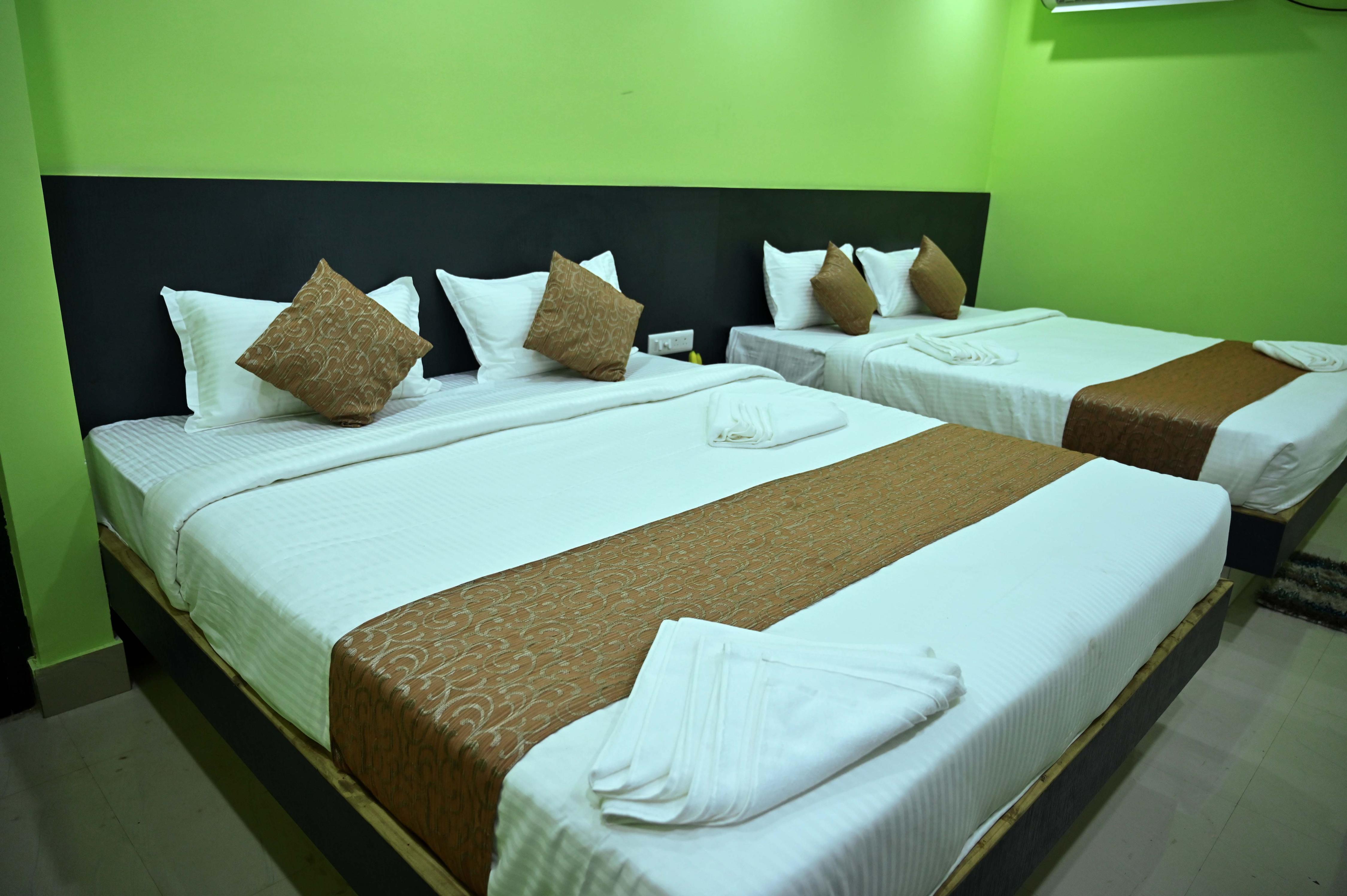 PR Guest House Room Type - AC Superior Four Bed