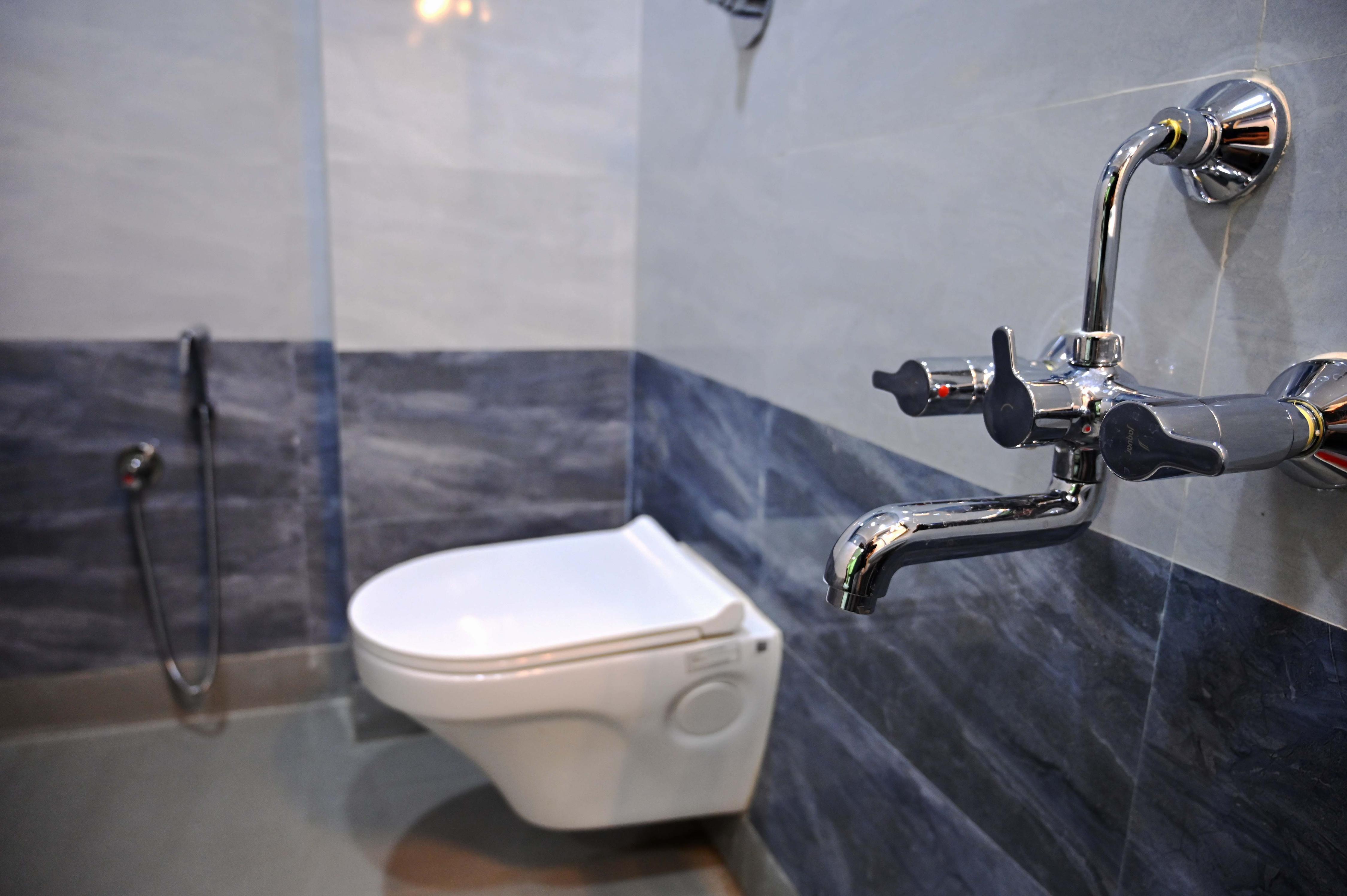 PR Guest House - Tap to explore photos