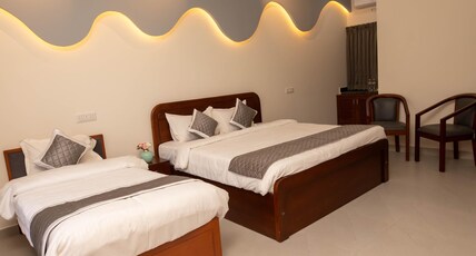 Hotel Miracle Meridian - Peenya Room Type - Family Room