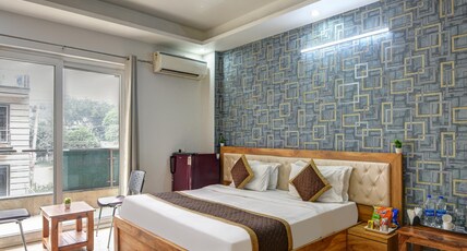 Hotel Maharaja - Medicity near Medanta Hospital Room Type - Maharaja Room with City View