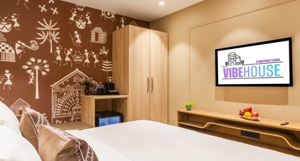 Hotel Vibe House, A Boutique Living Experience - Near Connaught Place & City Centre Room Type - Premium Double Room Hotel Vibe House, A Boutique Living Experience - Near Connaught Place & City Centre Room Type - Premium Double Room