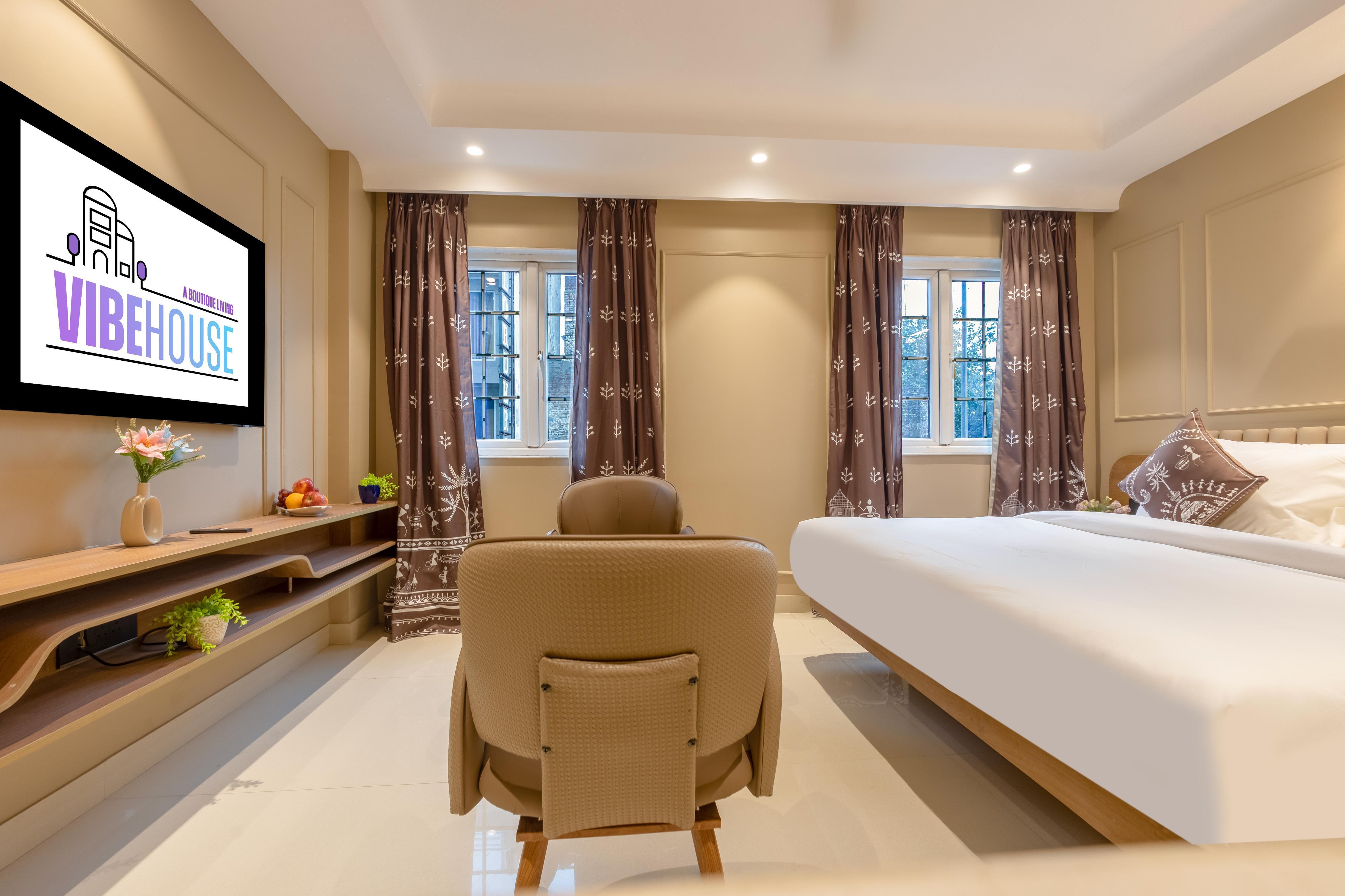Hotel Vibe House, A Boutique Living Experience - Near Connaught Place & City Centre - Tap to explore photos