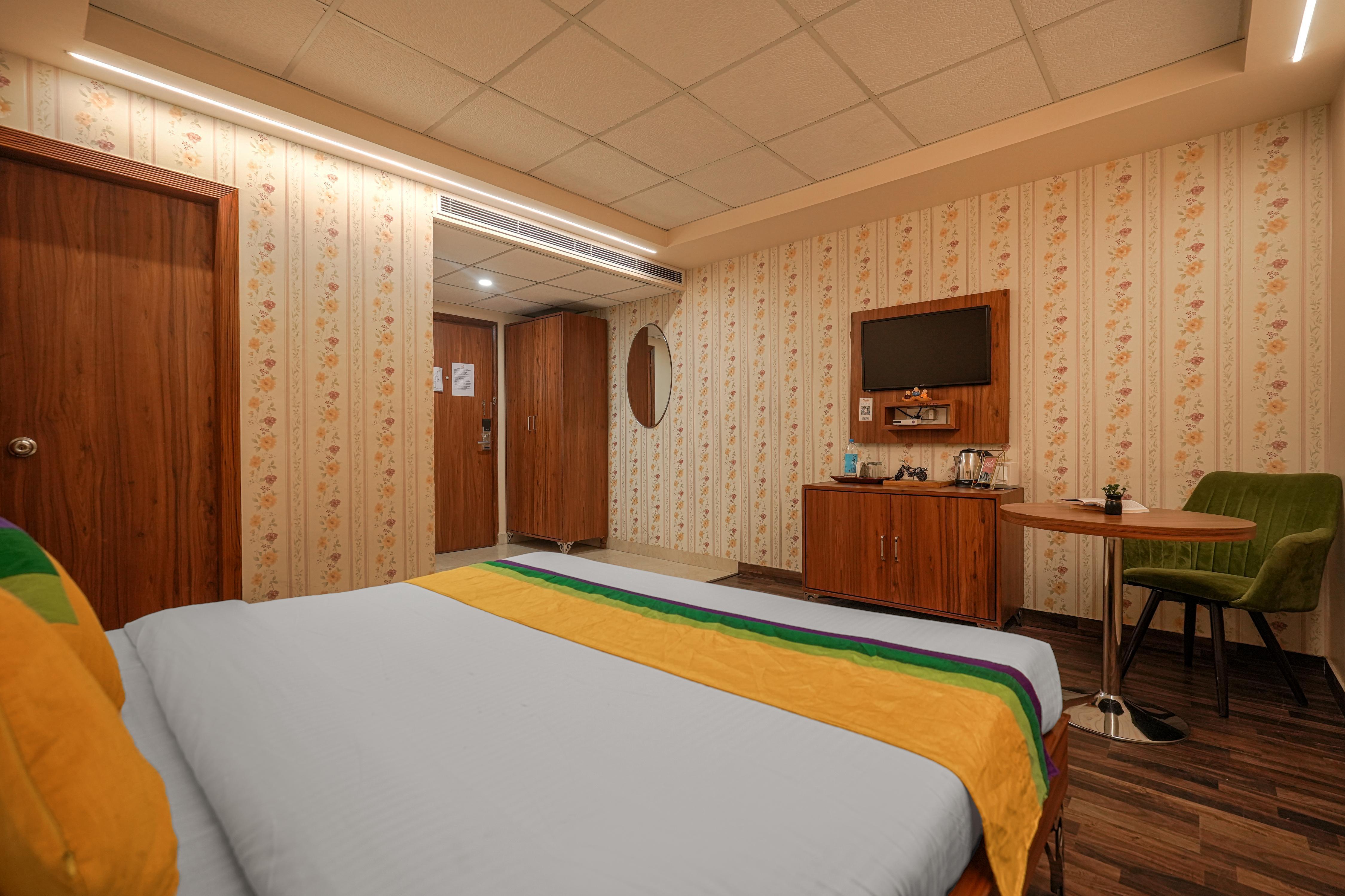 Oasis INN Room Type - Luxury Double Room