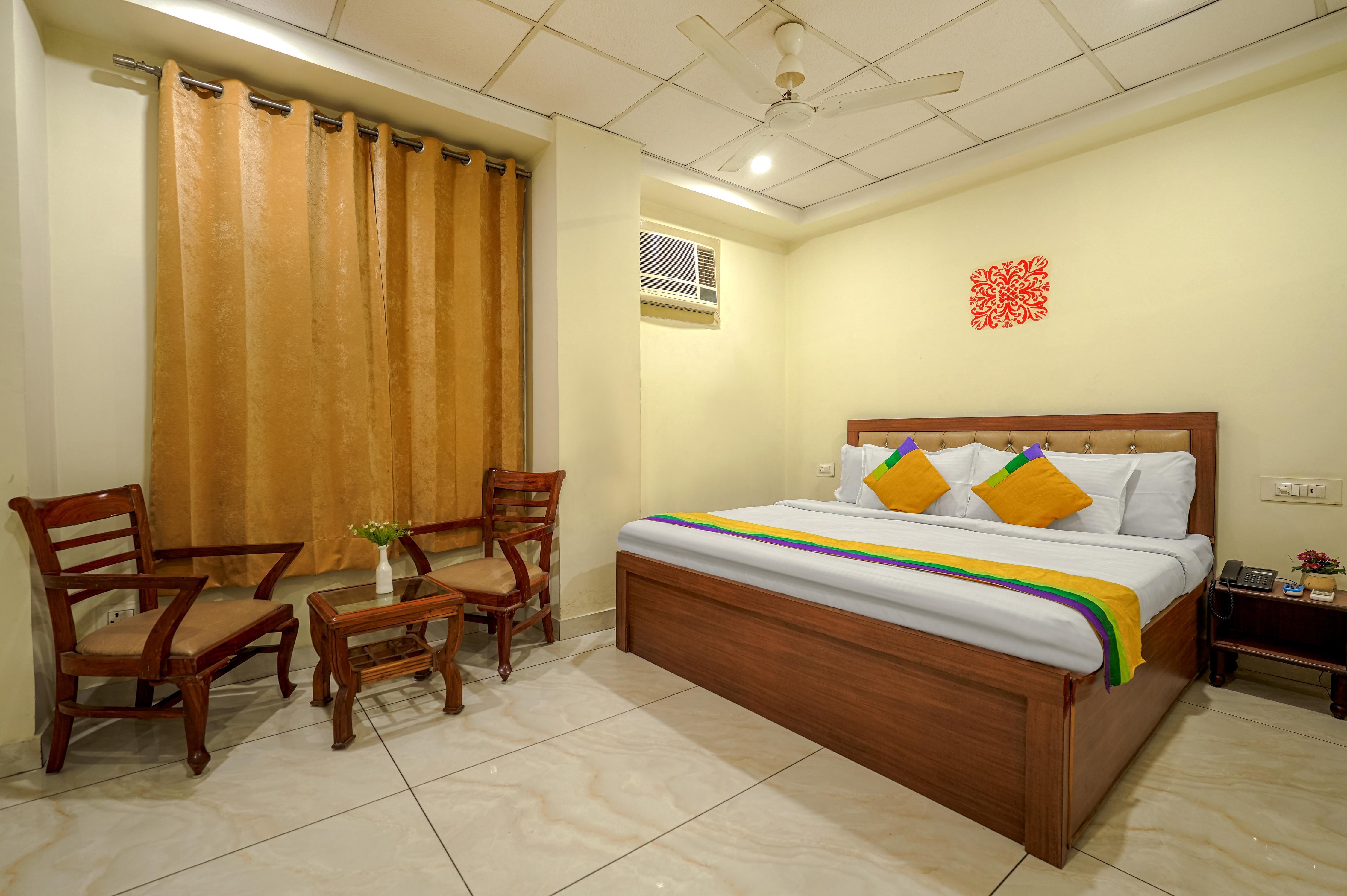 Oasis INN Room Type - Deluxe Room