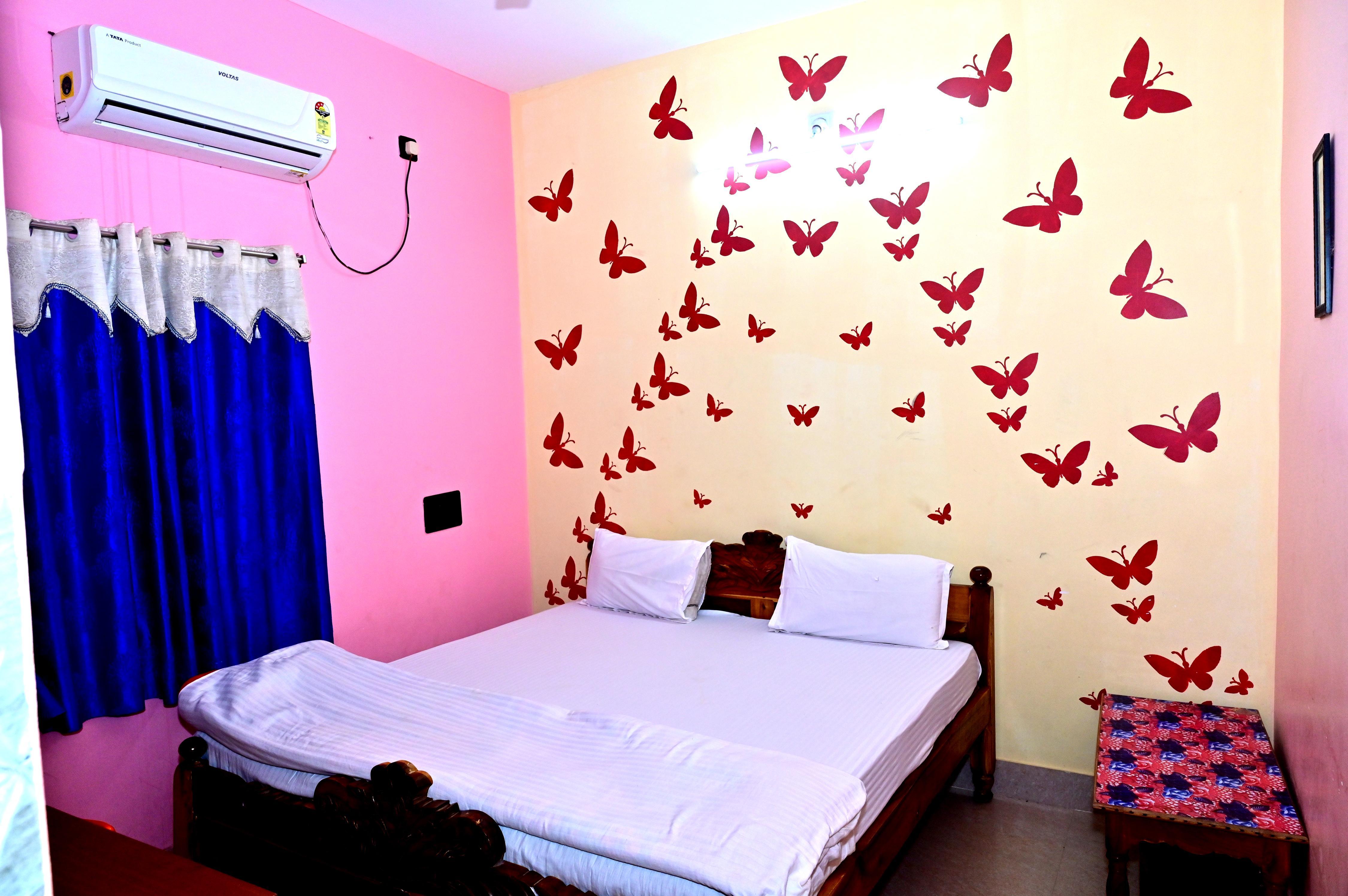 Kirti Inn | 600M From Puri Railway Station