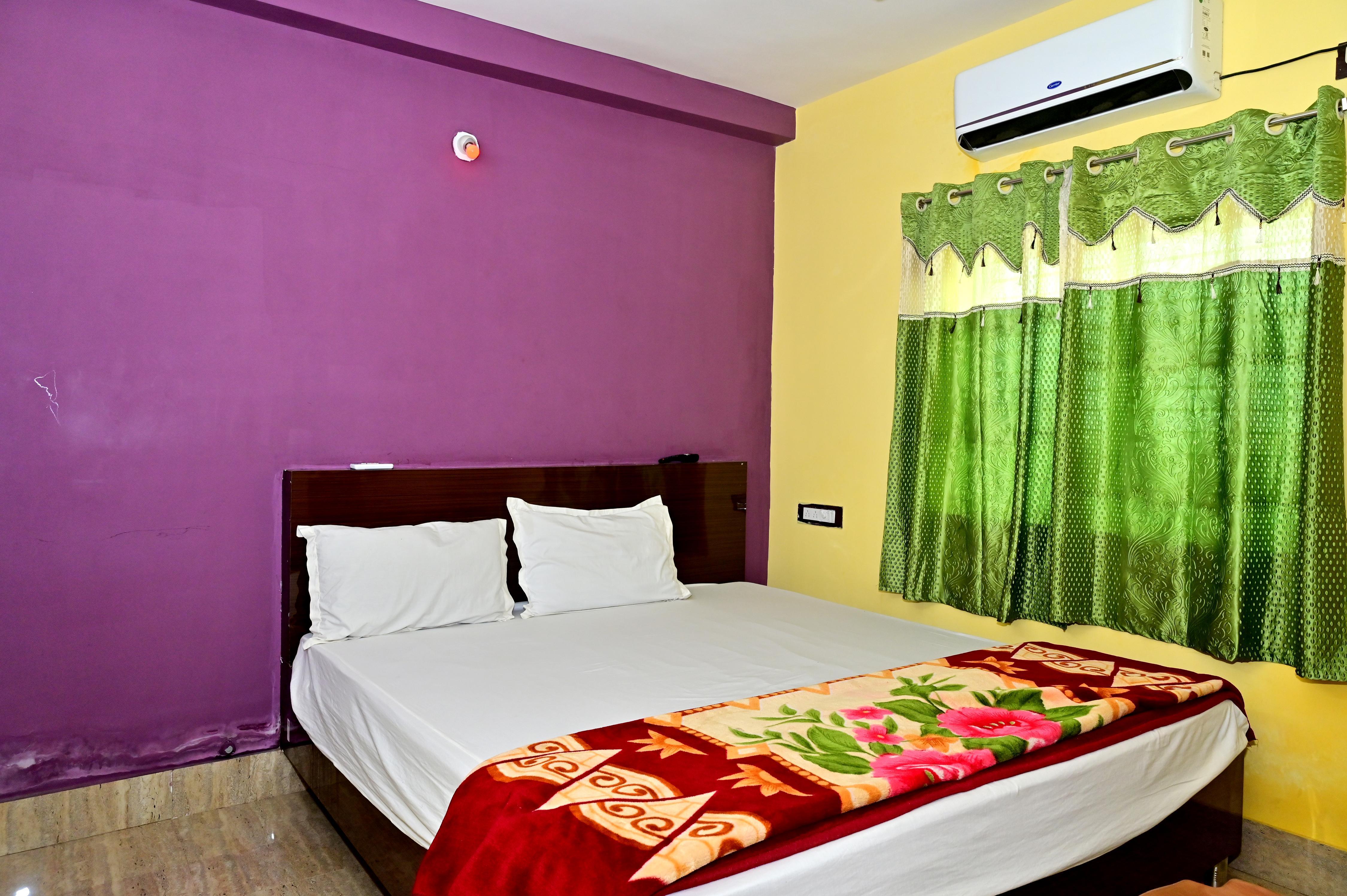 Kirti Inn | 600M From Puri Railway Station - Tap to explore photos