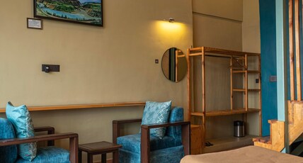 Zostel Homes Bir Room Type - Attic Room (with balcony)