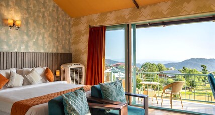 Zostel Homes Bir Room Type - Premium Room (with balcony)