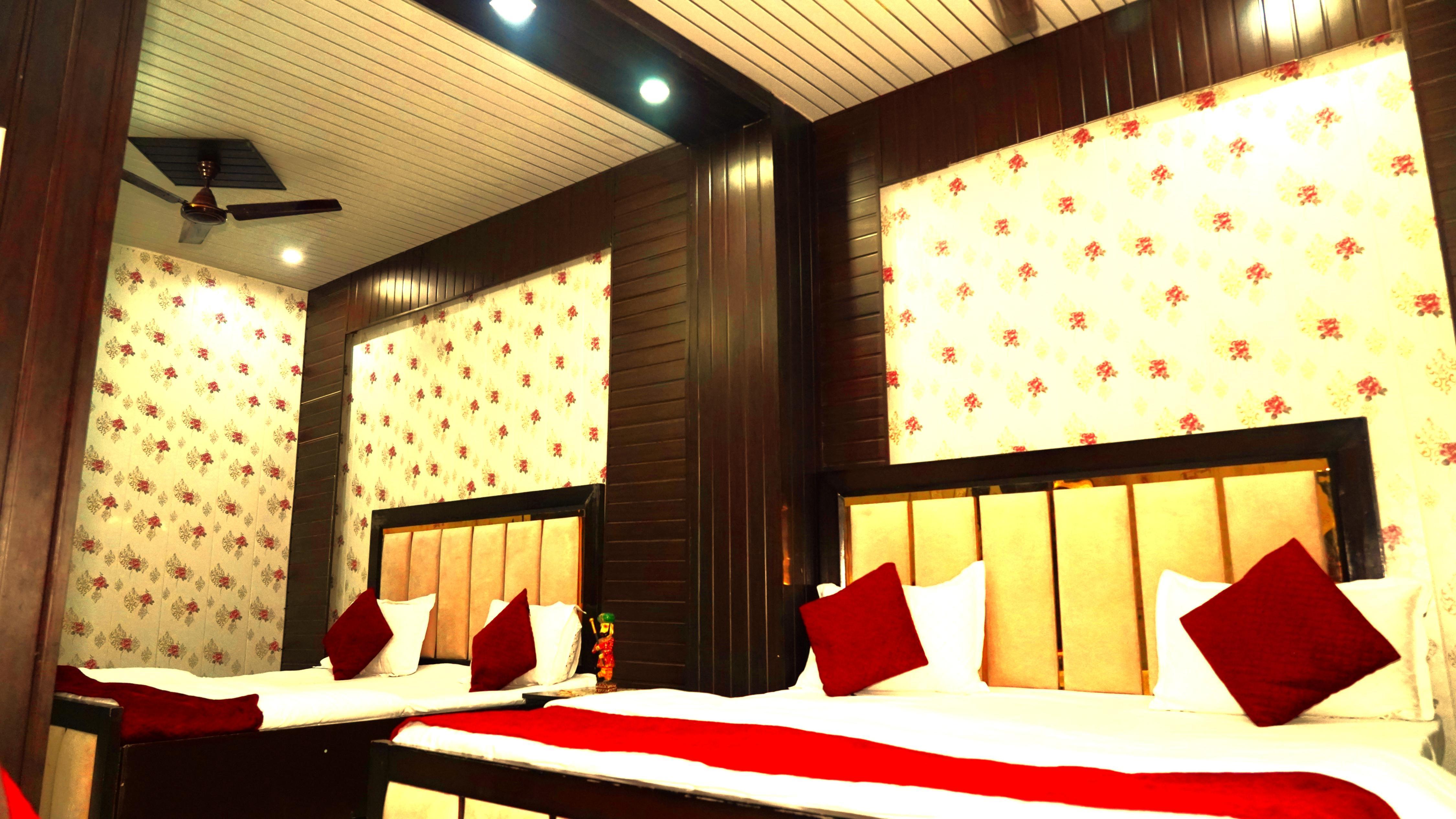Ambassador Grand Room Type - Deluxe Double King Room