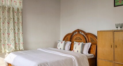 Chanderlok Guest House Room Type - Standard Room with Mountain View