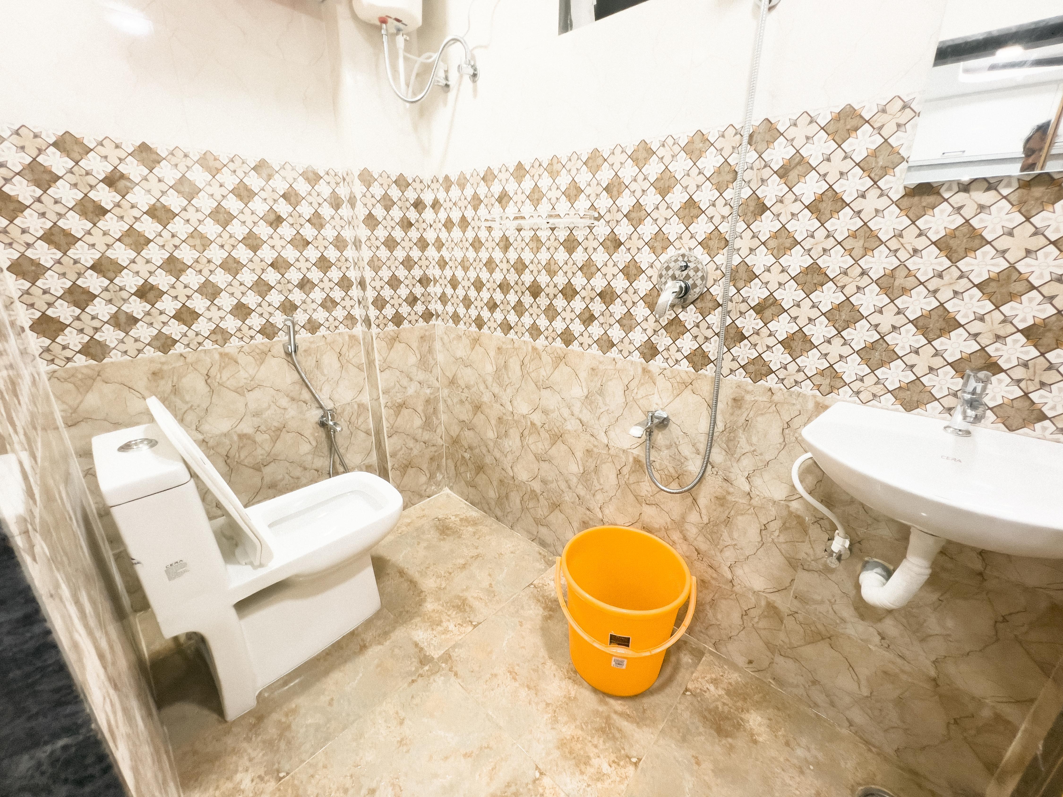 STERLINGE HOME STAY - Tap to explore photos