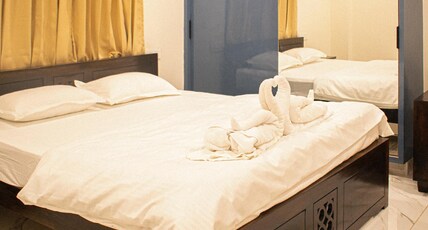 STERLINGE HOME STAY Room Type - Suite Room