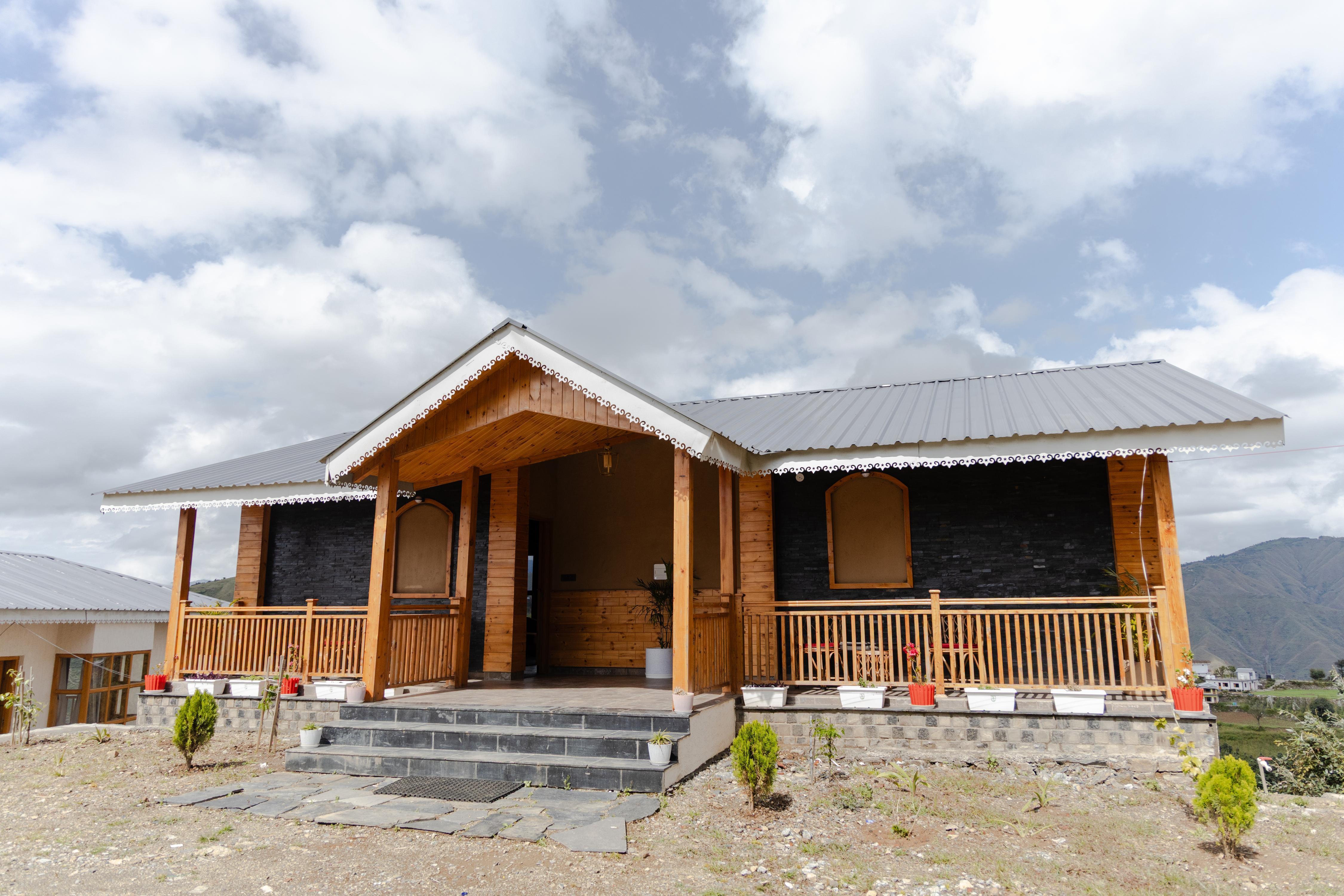 THE MEEMOS CAFE & COTTAGES