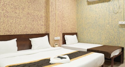 Vishnu Inn Room Type - Tripple Bedded Room
