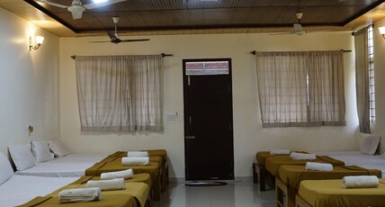 Rajvilas Homestay Room Type - 16 Bed Family