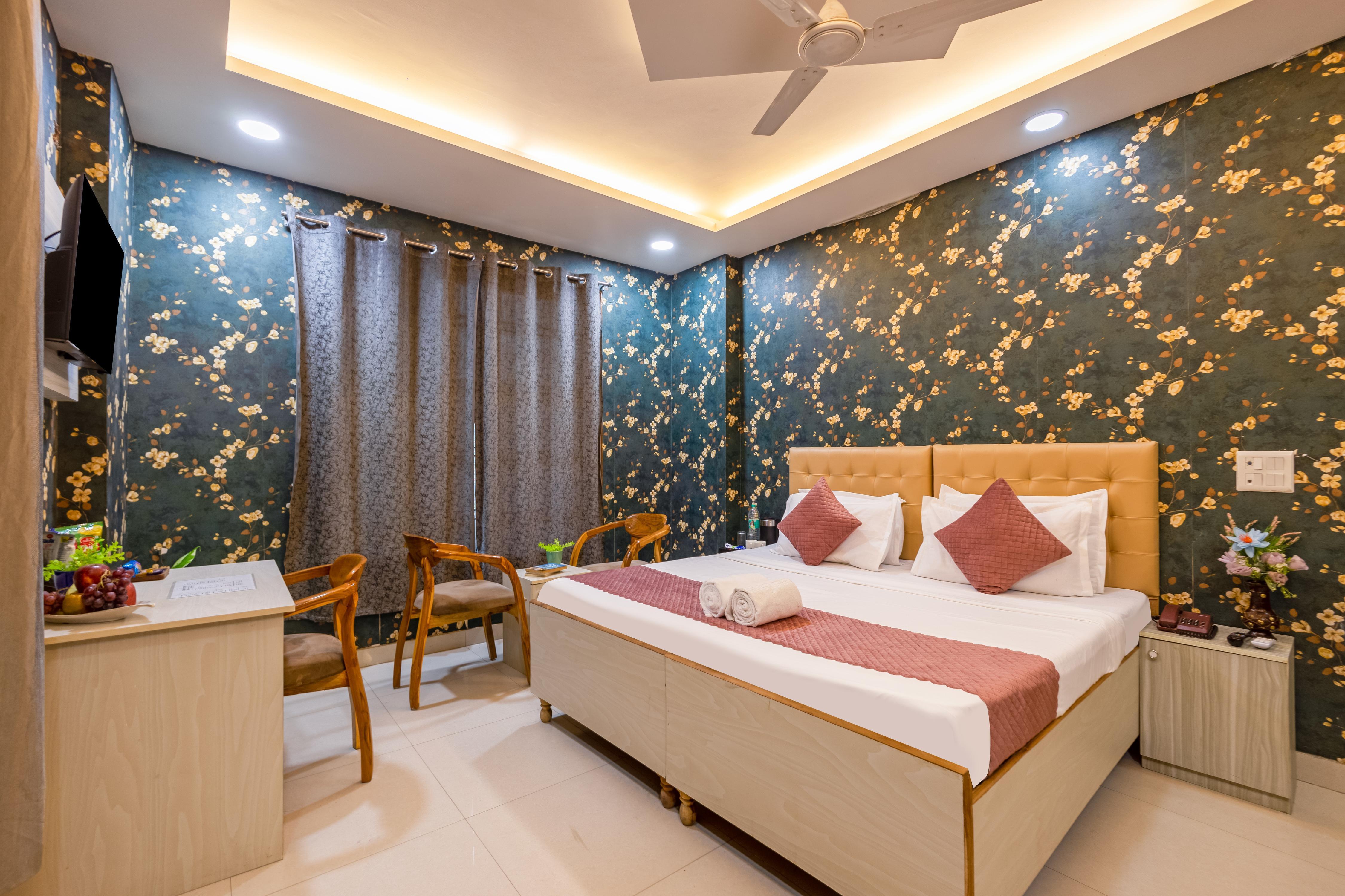 Hotel Admire Expressway by ASPL - Tap to explore photos