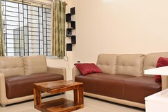2 Bedroom flat with pool