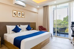 Limewood Signature -Huda City Center