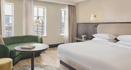 Hyatt Regency London Blackfriars Room Type - 1 KING BED WITH CITY VIEW AND CLUB ACCESS