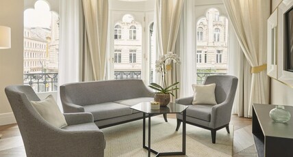 Parisi Udvar Hotel Budapest Room Type - Brudern Executive Suite, with private meeting room