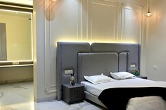 FLORENTINO The Luxury Villa